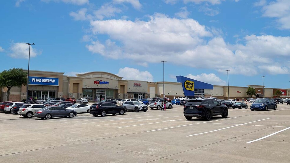 707-751 US Highway 67, Cedar Hill, TX for rent - Building Photo - Image 2 of 5