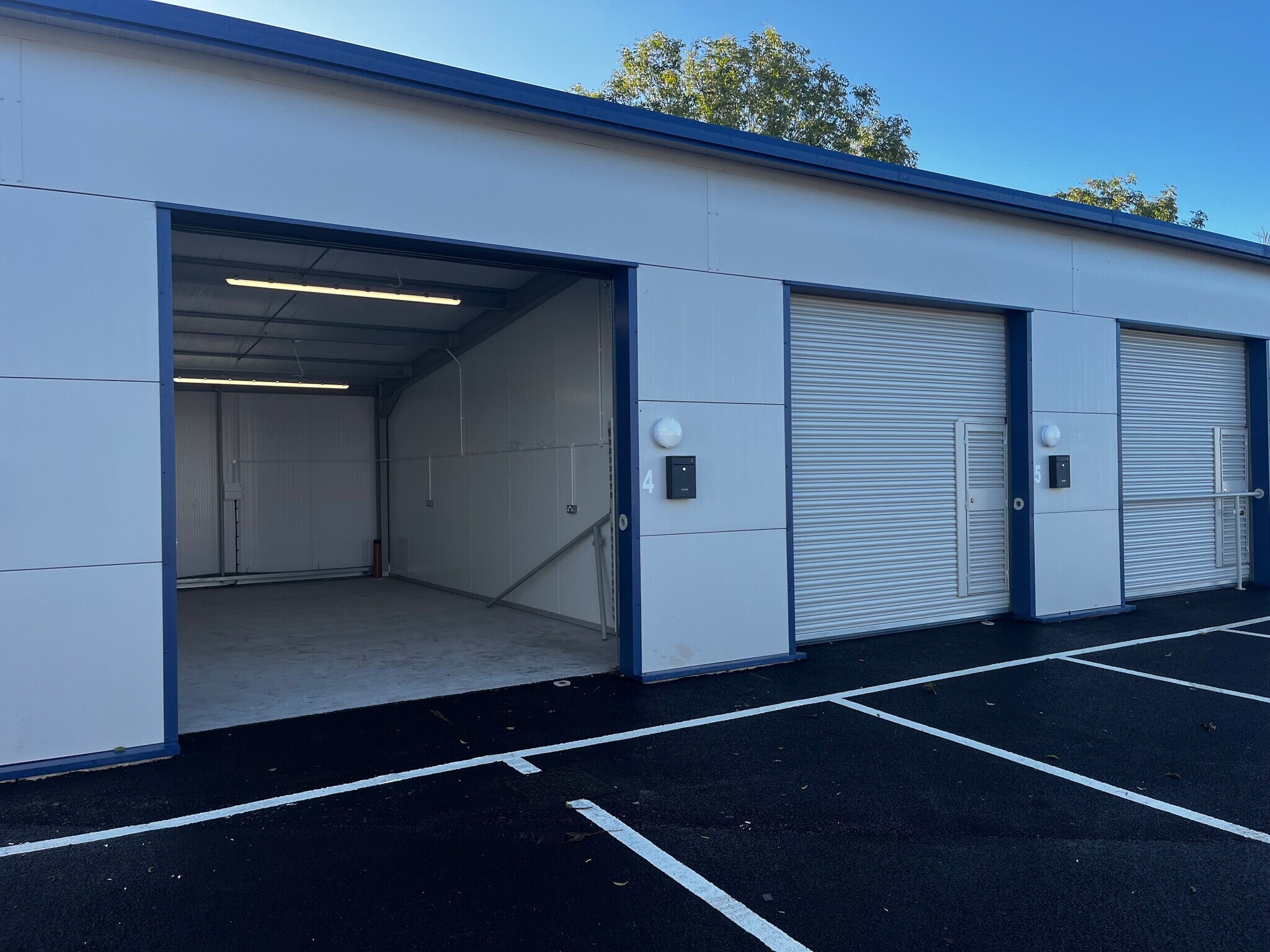 Commerce Close, Westbury to rent Building Photo- Image 1 of 4