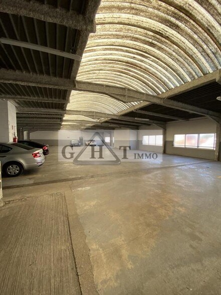 Industrial in Saint-Maur-des-Fossés to rent - Building Photo - Image 2 of 3