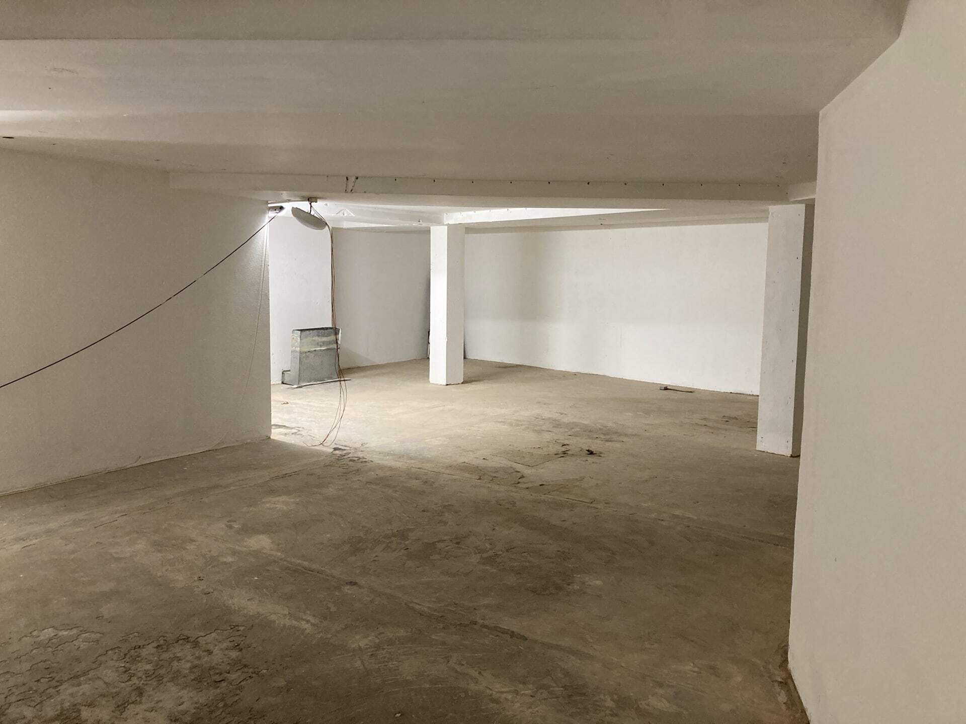 1-2 Queen Sq, Brighton to rent Interior Photo- Image 1 of 2