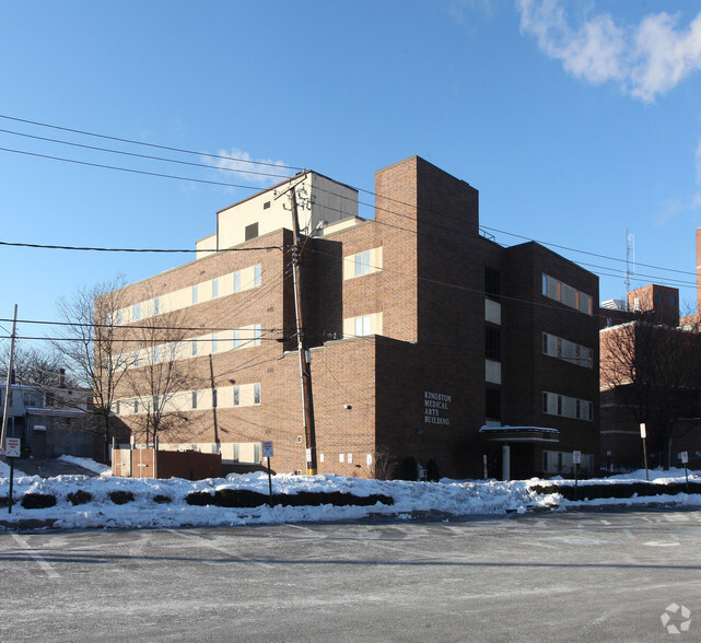 368 Broadway, Kingston, NY for sale - Primary Photo - Image 1 of 1