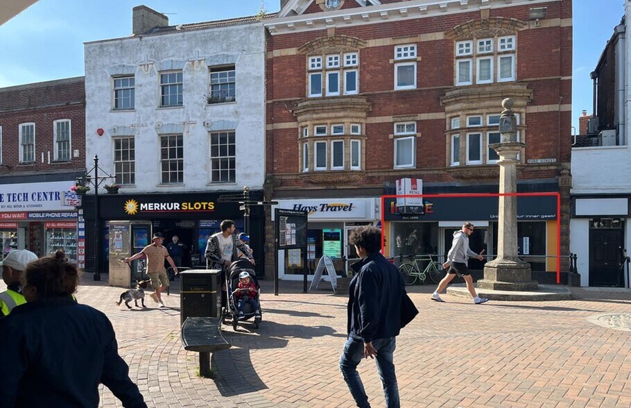 4-6 Fore St, Bridgwater to rent - Building Photo - Image 1 of 3