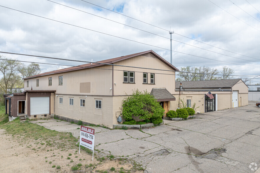 3113 Hillcroft Ave SW, Grand Rapids, MI for rent - Primary Photo - Image 1 of 13