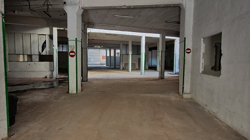 Retail in Algemesí to rent - Building Photo - Image 2 of 10