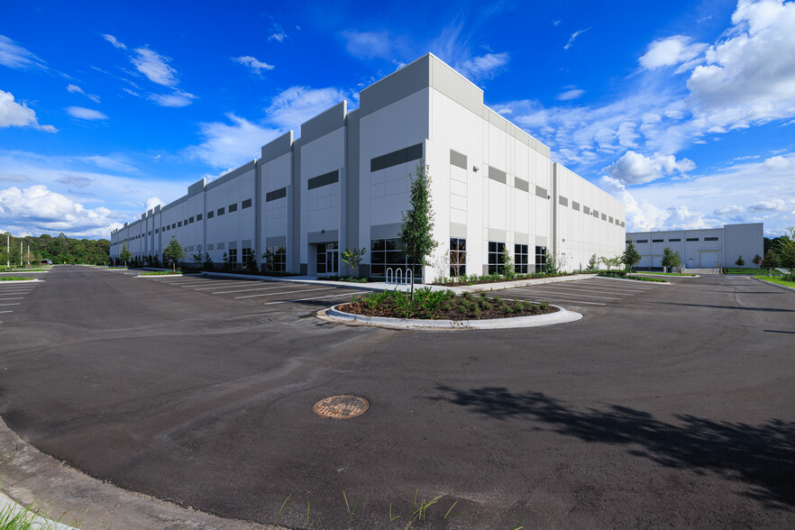 Landstar Blvd, Orlando, FL for rent - Building Photo - Image 3 of 8