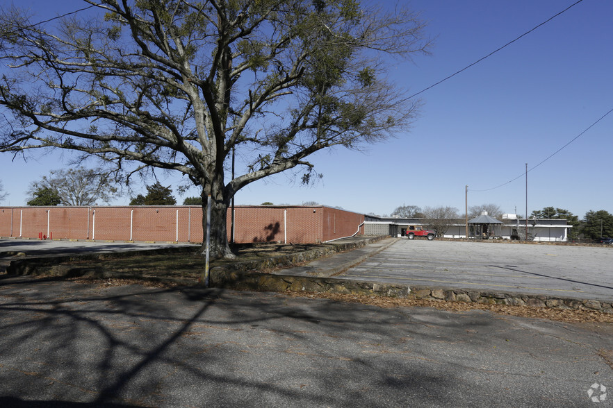 400 Bon Air St, Mauldin, SC for rent - Building Photo - Image 3 of 10