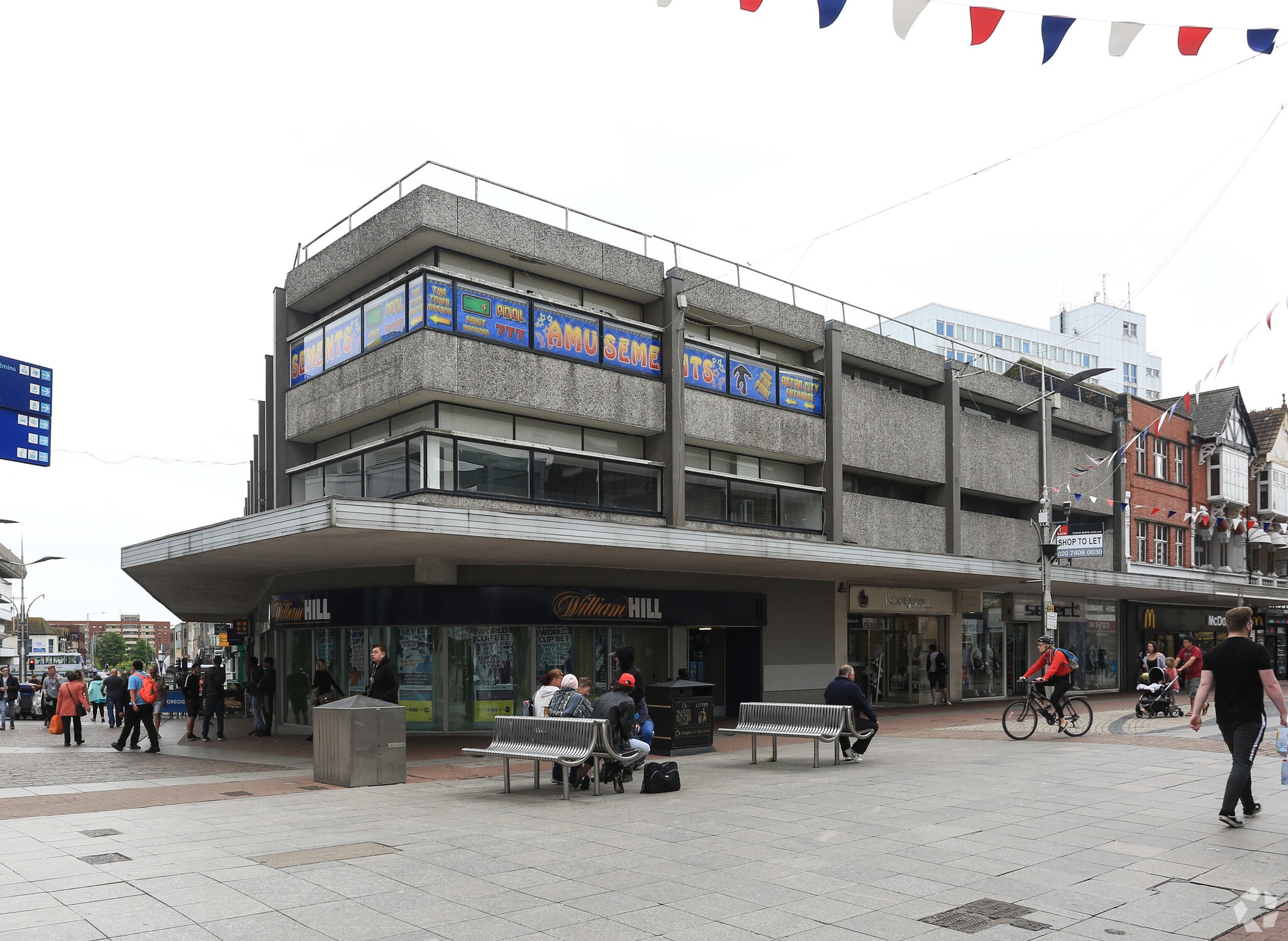 170-174 High St, Southend On Sea to rent Building Photo- Image 1 of 18