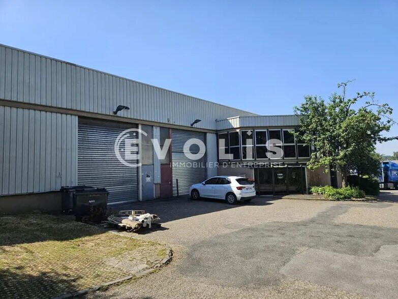 9 Rue Salvador Allende, Palaiseau to rent - Building Photo - Image 2 of 16