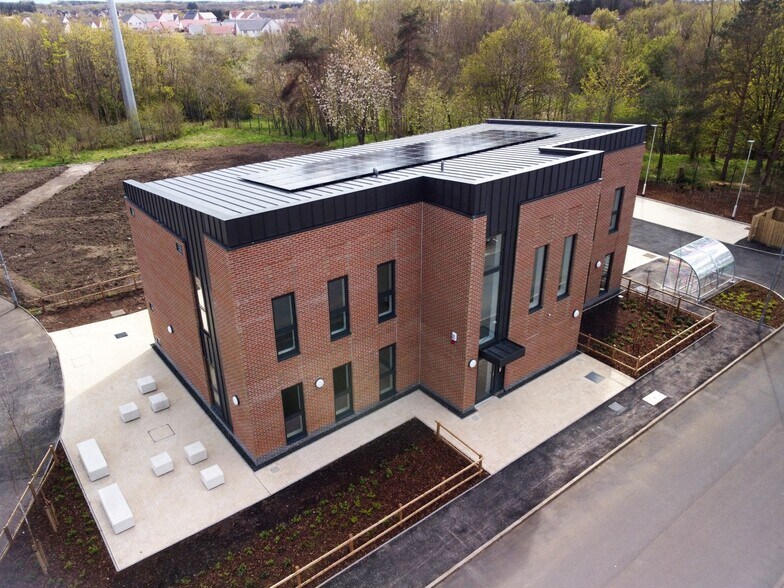 4 Annick Rd, Irvine for sale - Primary Photo - Image 1 of 1