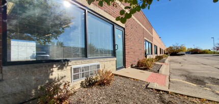 204 Dearborn Ct, Geneva, IL for rent Building Photo- Image 2 of 14