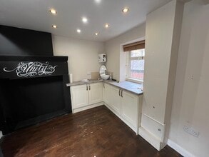 21 Rochdale Rd, Todmorden for sale Interior Photo- Image 2 of 5