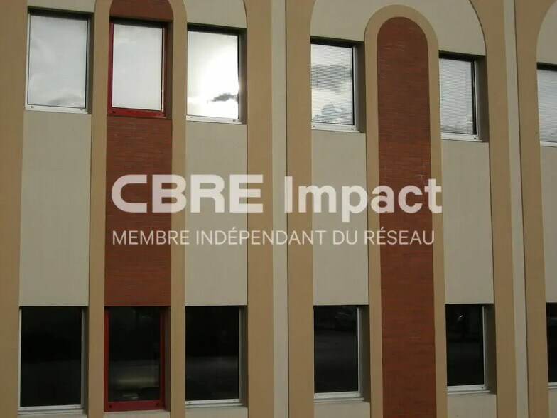 Office in Dijon to rent - Building Photo - Image 1 of 3