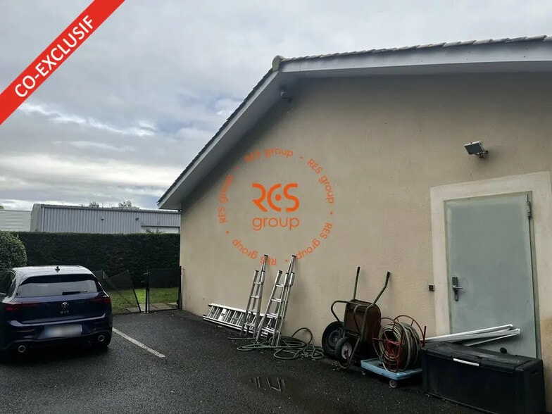 Office / Retail in Le Bouscat to rent - Building Photo - Image 2 of 10