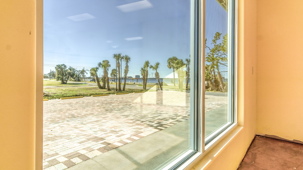 5102 N Bay Dr, Panama City, FL for rent - Other - Image 2 of 23