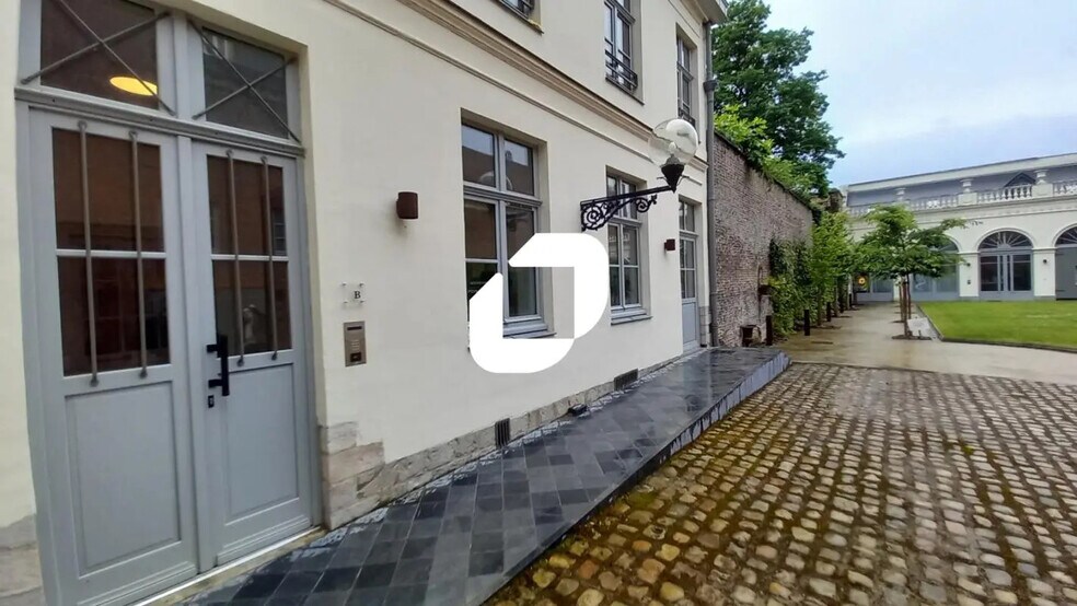 Office in Lille to rent - Building Photo - Image 3 of 9