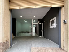 Retail in Manresa, Barcelona to rent Construction Photo- Image 1 of 7
