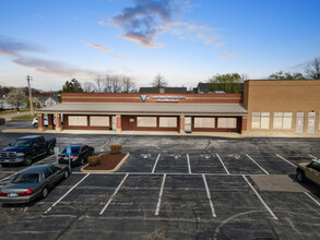 1534-1558 W Meyer Rd, Wentzville, MO for sale Building Photo- Image 1 of 1