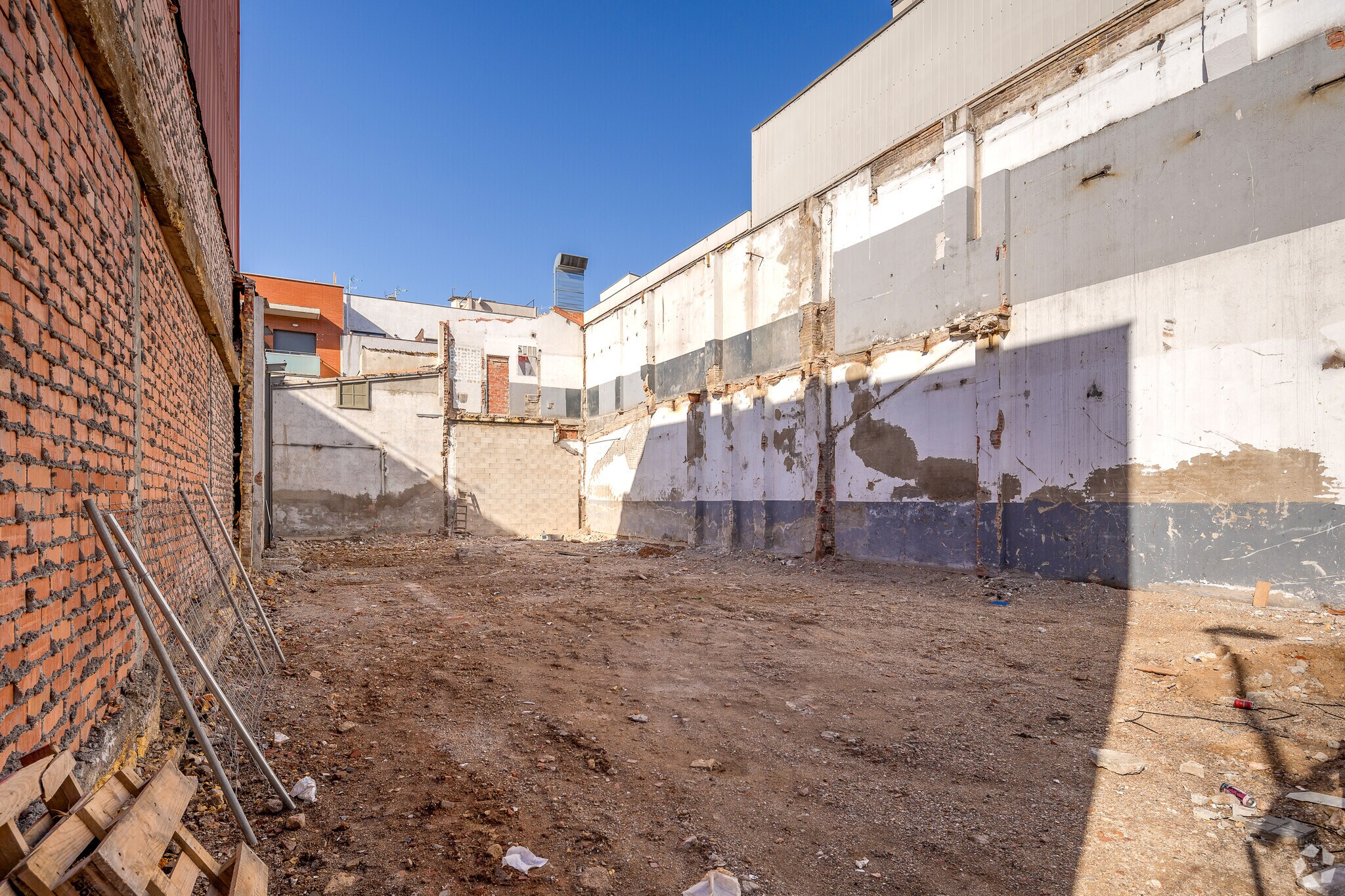 Carrer d'Enric Morera, 58, L'Hospitalet de Llobregat, Barcelona for sale Primary Photo- Image 1 of 1