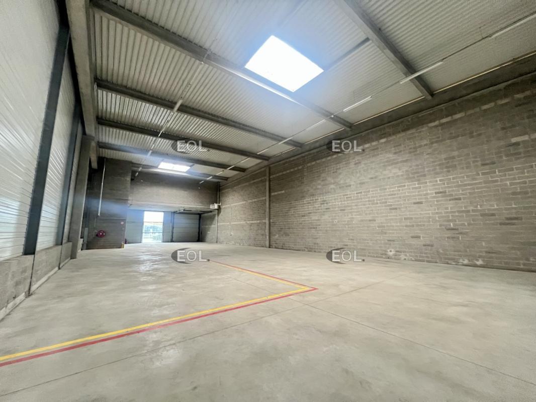 Light Industrial in Mitry-Mory to rent Building Photo- Image 1 of 7