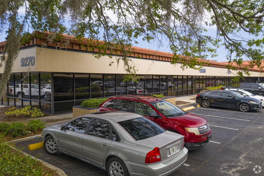 9280 Bay Plaza Blvd, Tampa, FL for rent - Building Photo - Image 2 of 49