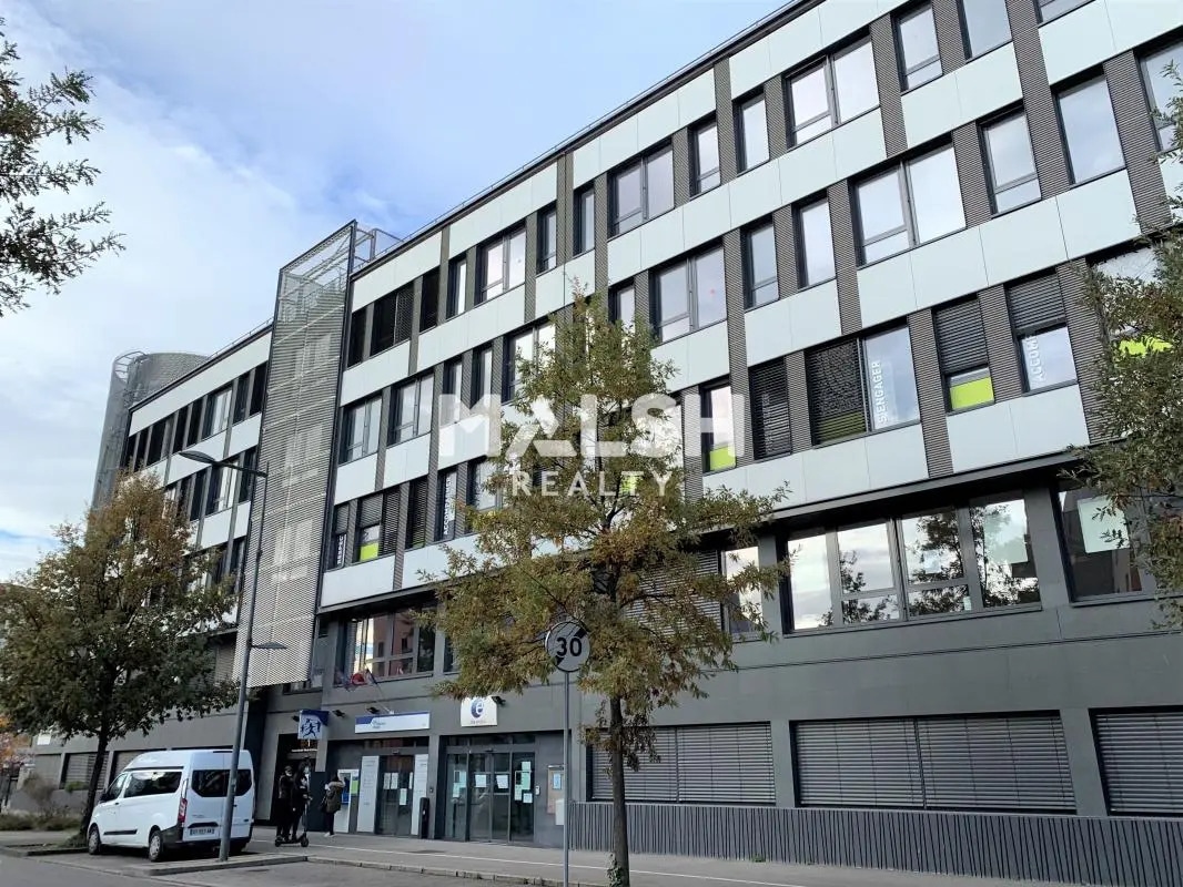 Avenue Salvador Allende, Vaulx-en-Velin for sale Building Photo- Image 1 of 10