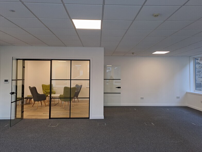 24 Blythswood Sq, Glasgow to rent - Building Photo - Image 3 of 5