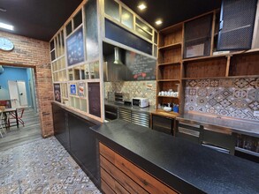 Retail in Barcelona, Barcelona to rent Interior Photo- Image 1 of 10