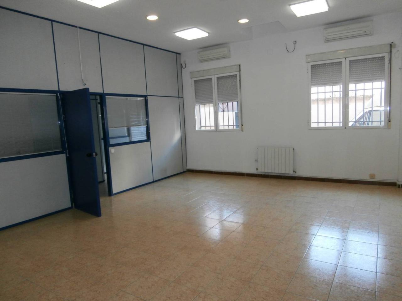Office / Retail in Toledo, Toledo to rent Interior Photo- Image 1 of 12