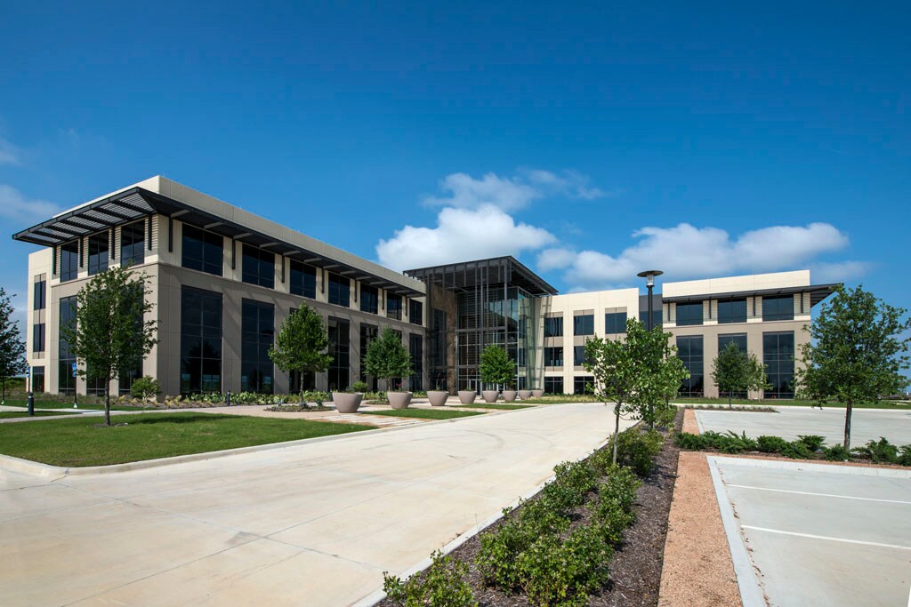 9800 Hillwood Pky, Fort Worth, TX to rent Building Photo- Image 1 of 11