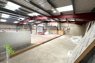 Station Rd, East Preston to rent Interior Photo- Image 1 of 4