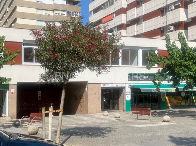 Barcelona, BAR 08028 - Unit - -  - Interior Photo - Image 1 of 9