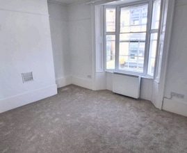 3 Trafalgar St, Brighton to rent Interior Photo- Image 1 of 3