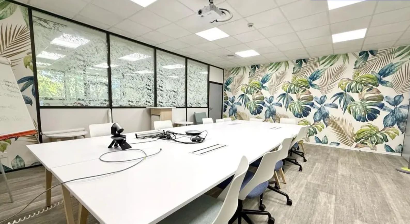 Office in Aix-en-Provence to rent Interior Photo- Image 1 of 12