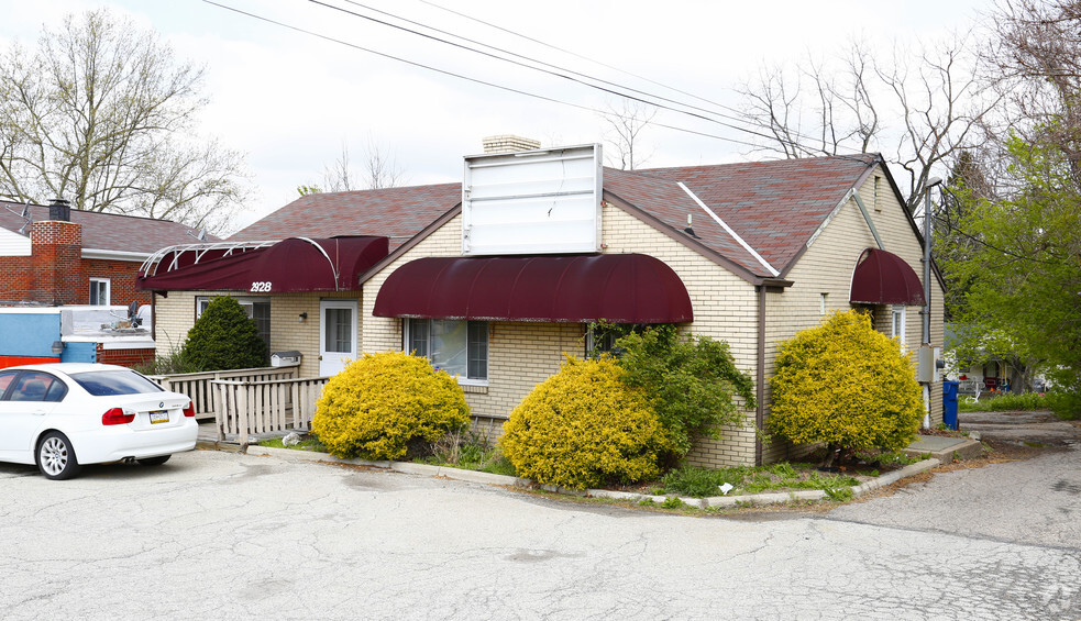 2928 South Park Rd, Bethel Park, PA for sale - Primary Photo - Image 1 of 5