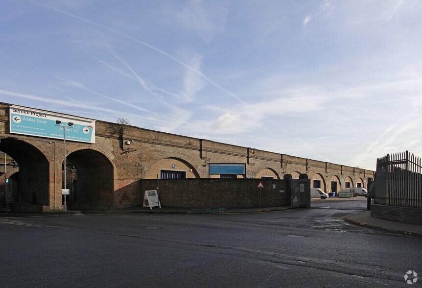 Landmann Way, London for sale - Primary Photo - Image 1 of 1