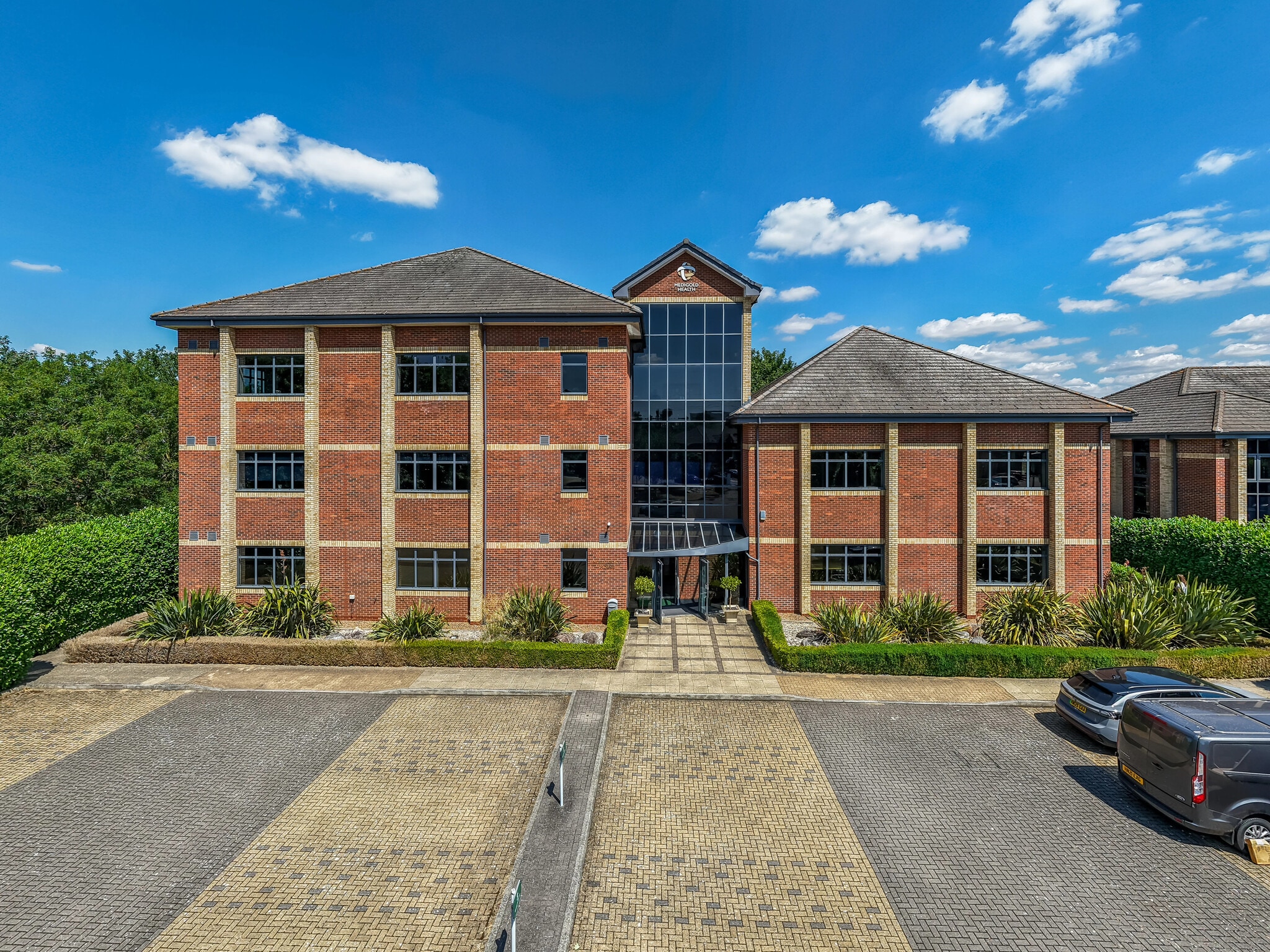 1 Queensbridge, Northampton to rent Building Photo- Image 1 of 11