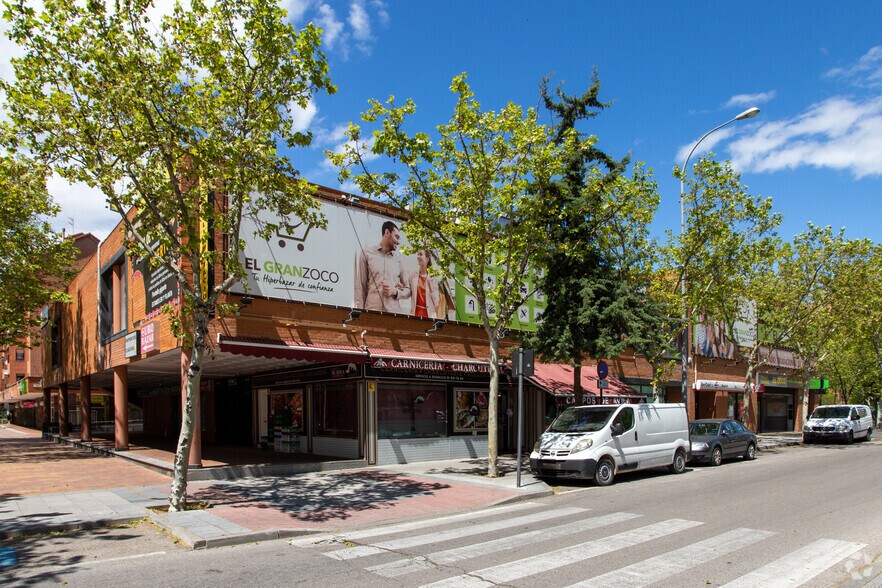 Retail in Tres Cantos, Madrid for sale - Building Photo - Image 2 of 2