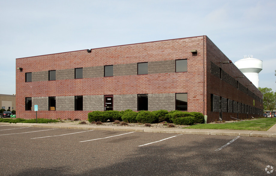 1160-1170 Red Fox Rd, Arden Hills, MN for rent - Building Photo - Image 1 of 5