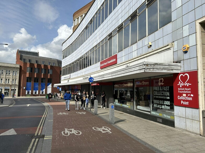 49-61 St Sepulchre Gate, Doncaster to rent - Building Photo - Image 2 of 3