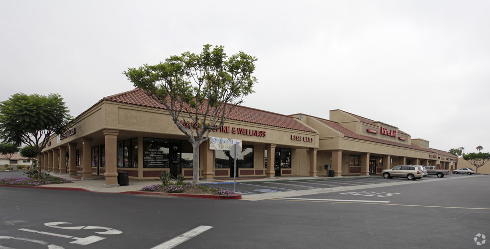 12893-12901 Harbor Blvd, Garden Grove, CA for rent - Primary Photo - Image 1 of 3