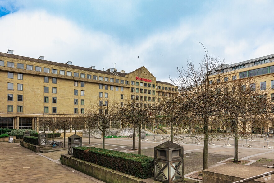 1 Festival Sq, Edinburgh to rent - Building Photo - Image 3 of 3
