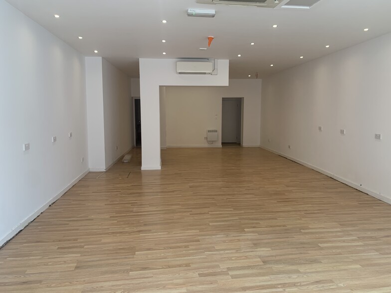 152 South St, Perth to rent - Building Photo - Image 3 of 6