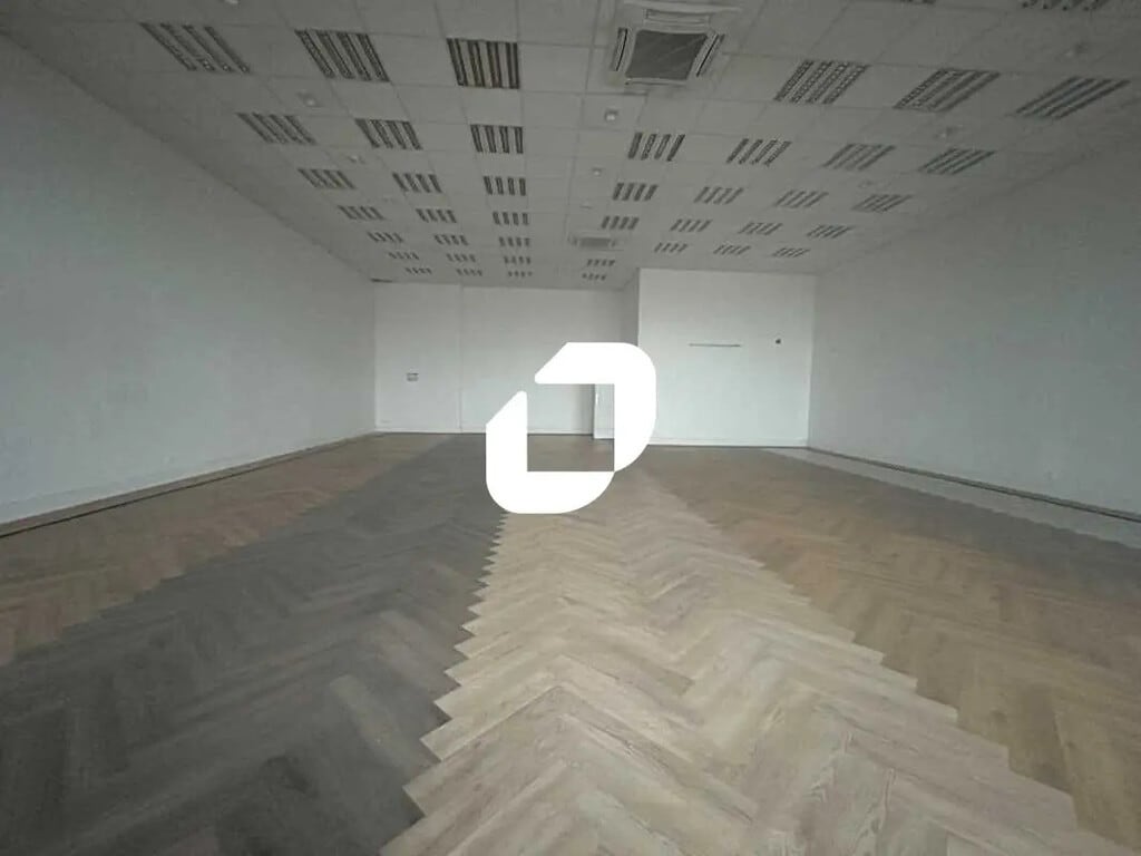 Location Commerce 151 m² - Photo 1