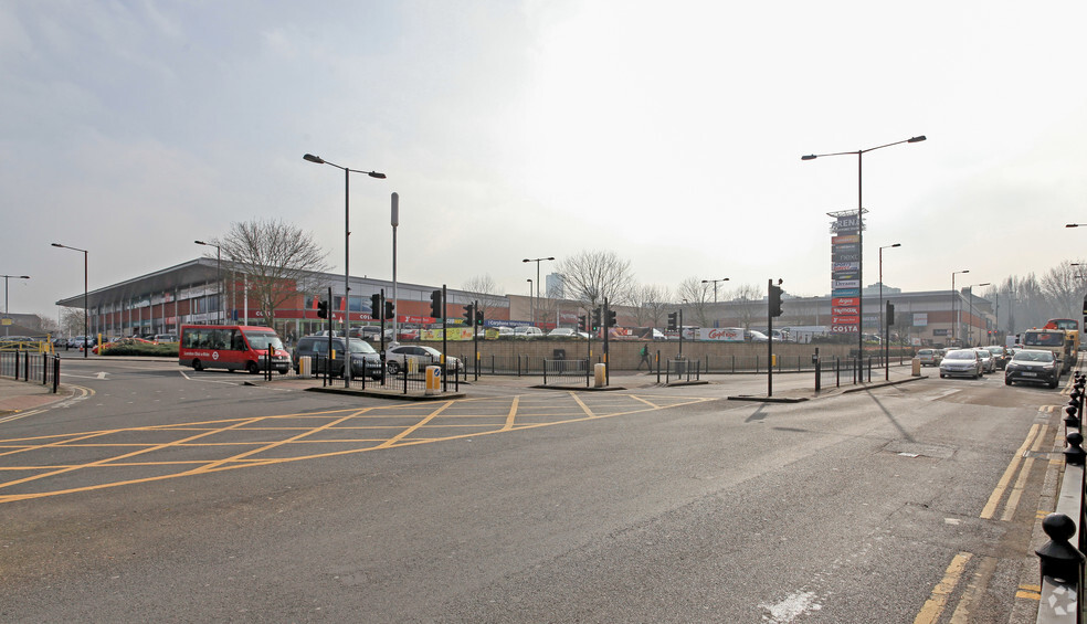 Green Lanes, London for sale - Primary Photo - Image 1 of 1