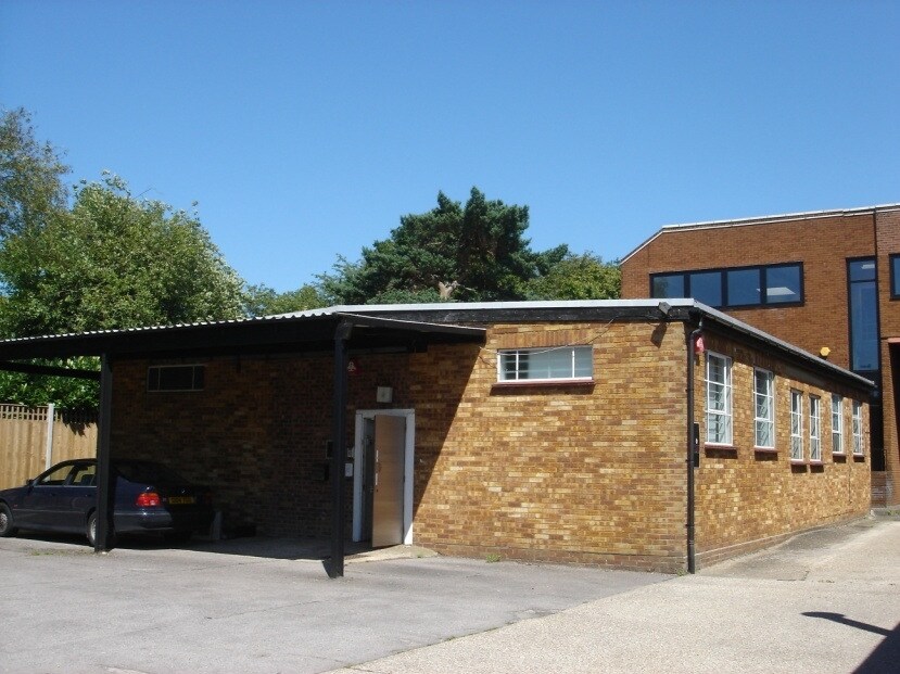 Theobald St, Borehamwood for sale Primary Photo- Image 1 of 1