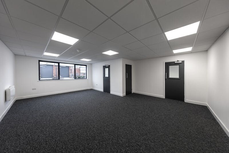 The Vale, London to rent - Building Photo - Image 3 of 6