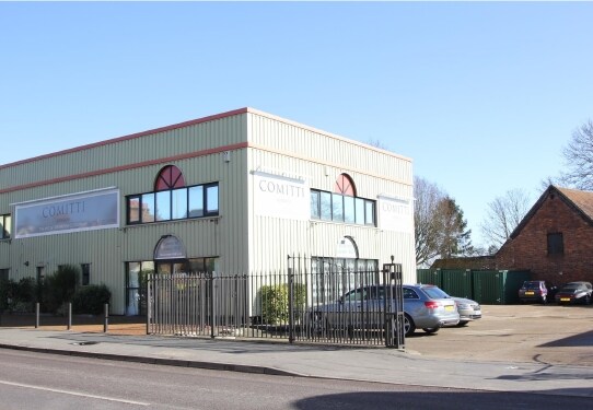 4 Fyfield Rd, Ongar for sale Building Photo- Image 1 of 1