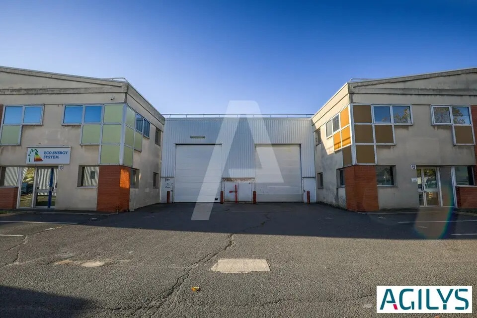 Location Local d'activités 379 m² - Photo 1