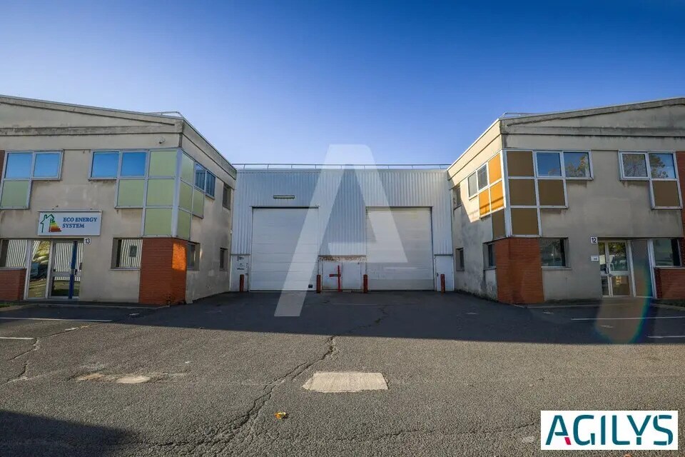 Light Industrial in Chilly-Mazarin to rent Building Photo- Image 1 of 8
