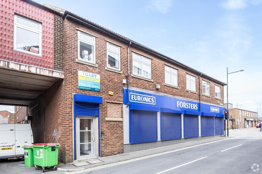 23-24 Victoria Rd, Consett to rent - Building Photo - Image 2 of 3